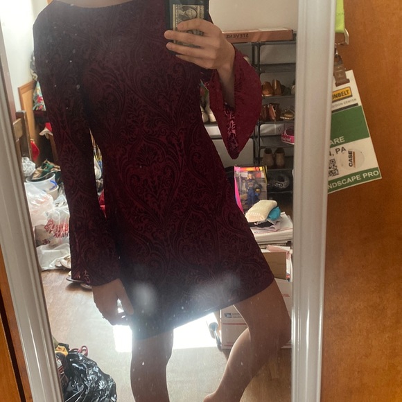 Velvet Bell Sleeve Wine/Deep burgundy short/knee length Dress Holiday Size 10 - Picture 3 of 14